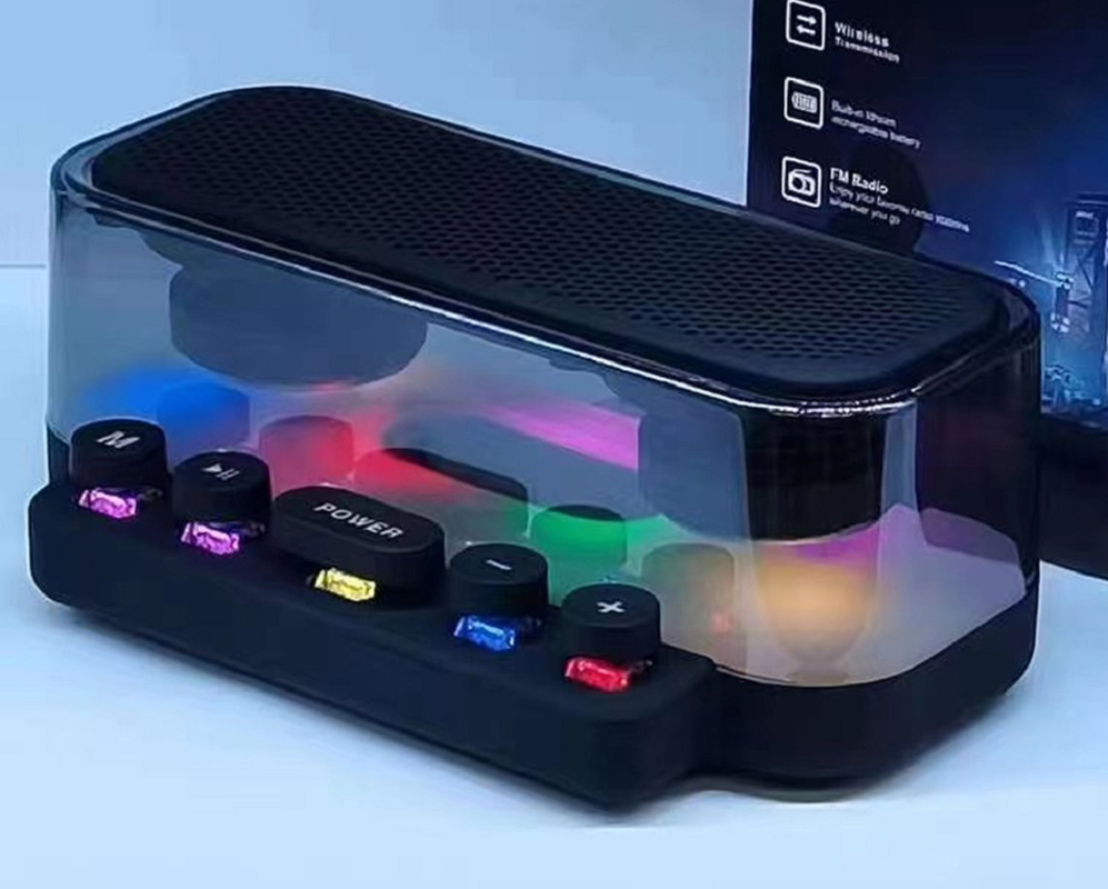 10W 파워 블랙 블루투스 스피커 2400mAh/1200mAh/800mAh 배터리 TF/FM 재생 및 32GB 메모리 카드 지원