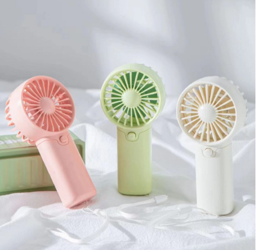 AAA 배터리 휴대용 팬 2W ABS 몸체 6*3.7*12.5cm 크기 53.7g 가벼운 라니어드 녹색 빨간색 흰색